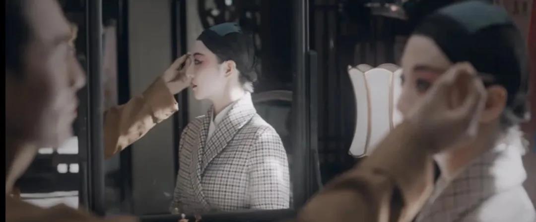 美好周末｜看《鬢邊不是海棠紅》，品南京市京劇團梨園行